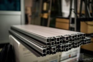 rehau_sau_Salamander_ce_profile_sa_alegem